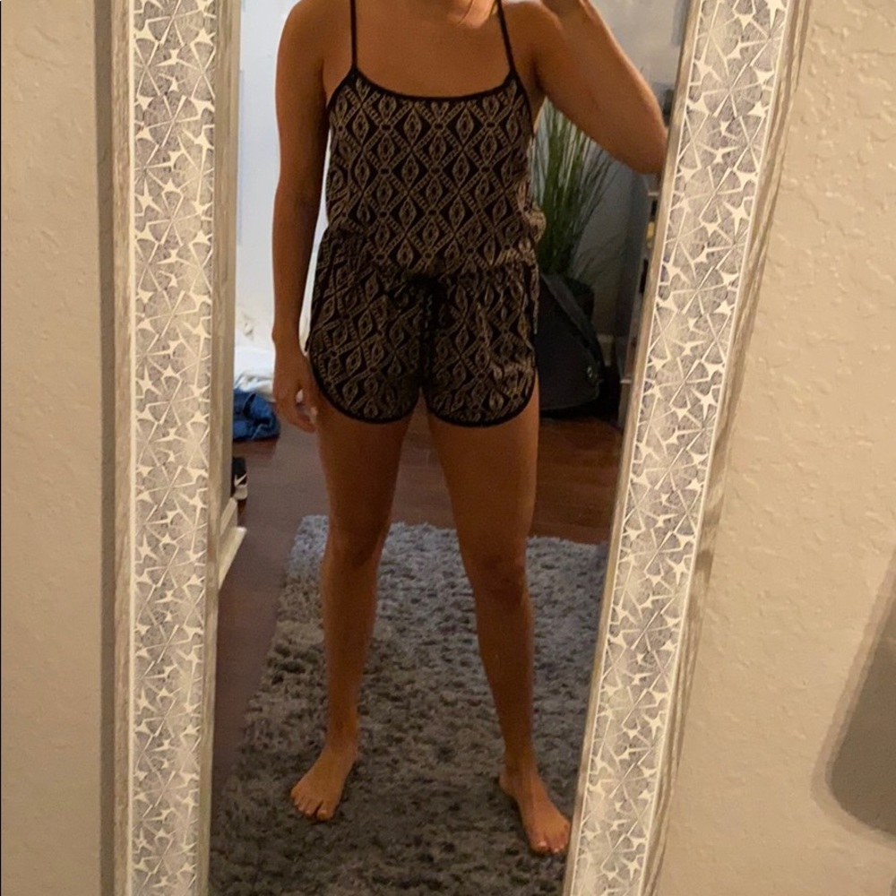 PATTERNED ROMPER